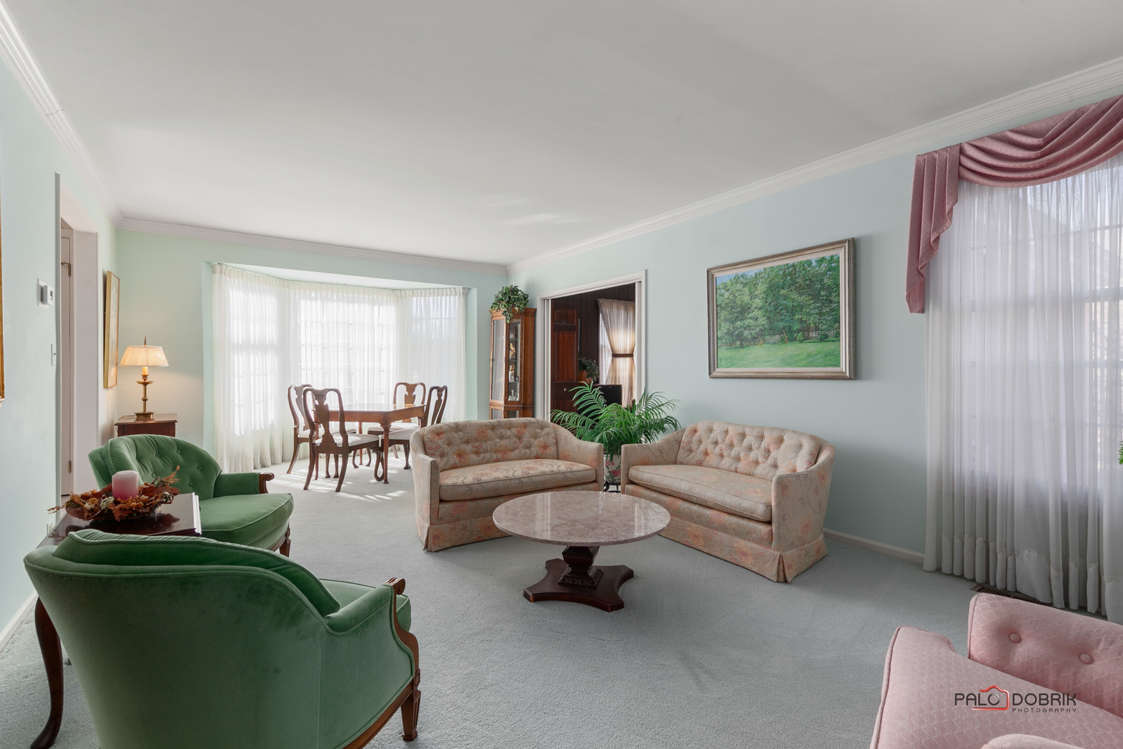 950 Old Mill Road Lake Forest, IL 60045 - Photo 9 of 59 a living room with furniture and a potted plant