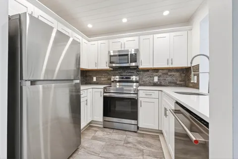 $659,000 | 402 Tuckers Lane, Unit 402, Hingham, MA 02043