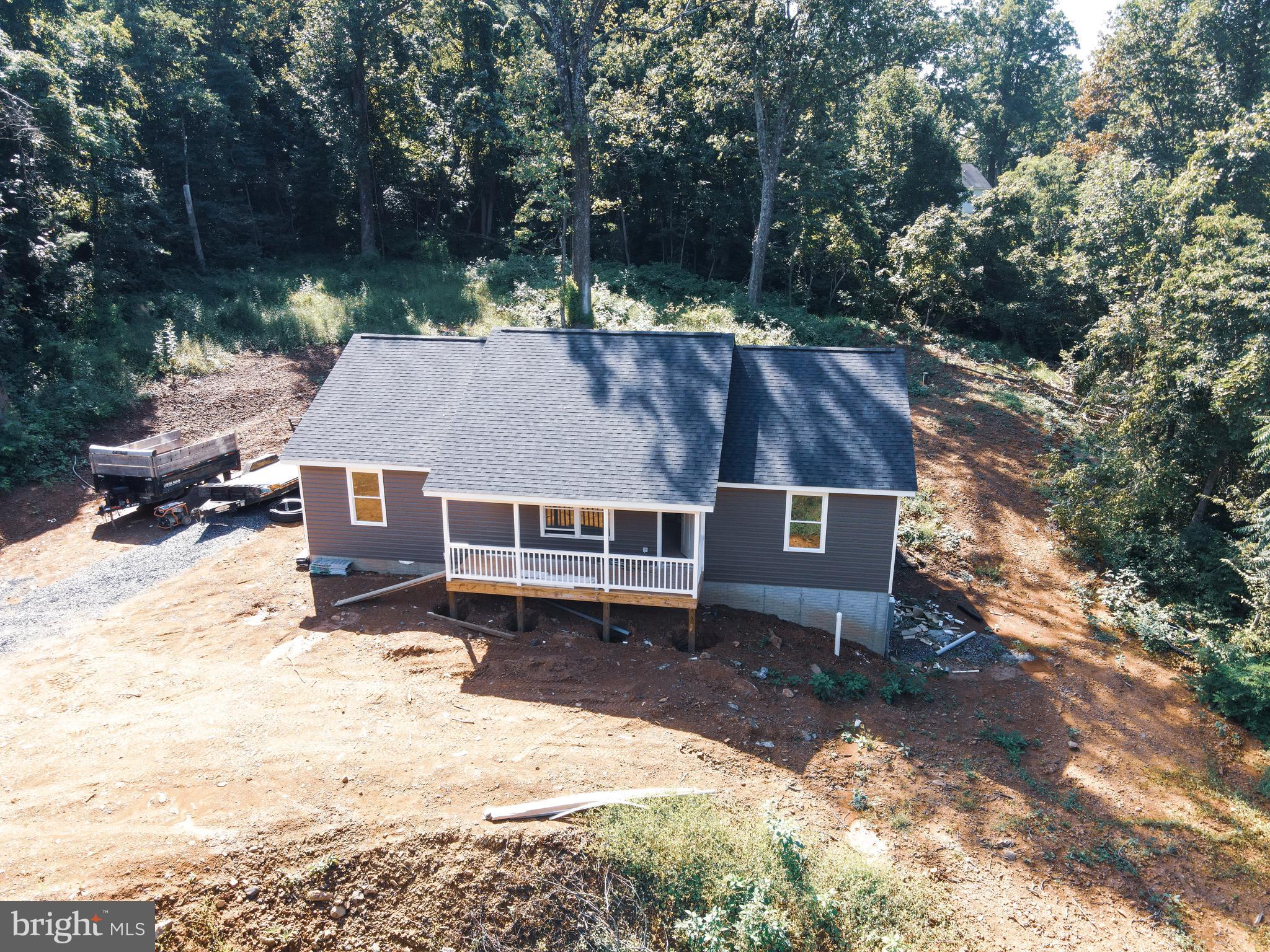 137 Mountain Heights Road Front Royal, VA 22630 - Photo 2 of 18 Gallery Image 2