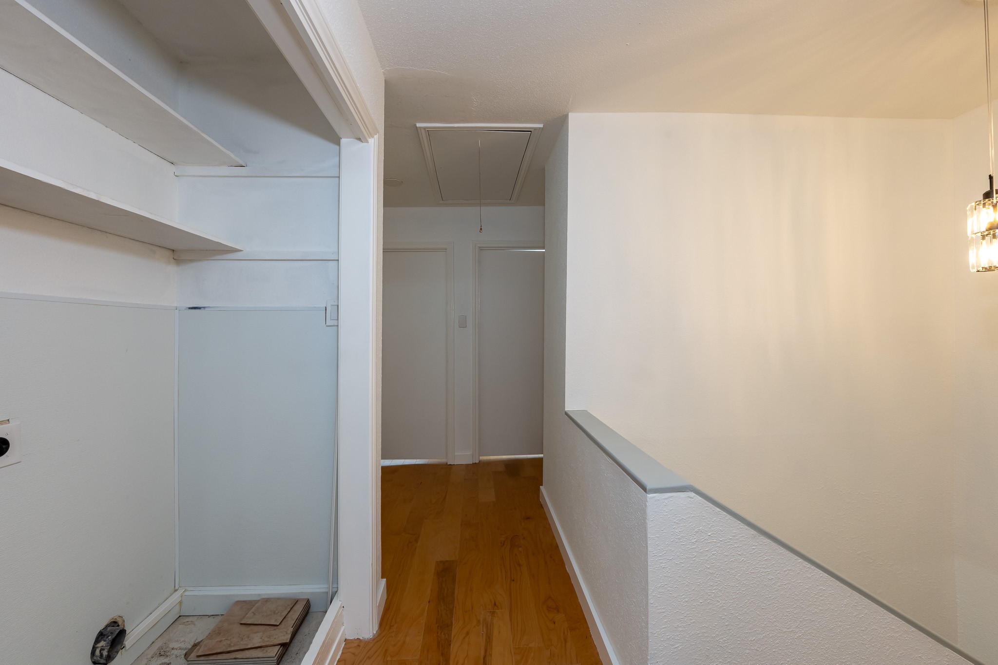 8486 Ariel Street Houston, TX 77074 - Photo 36 of 45 a view of a hallway