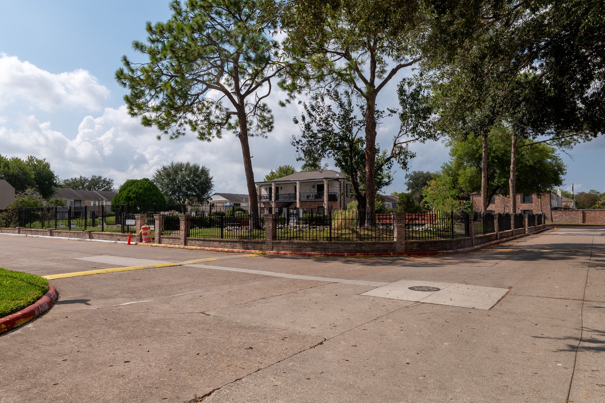 8486 Ariel Street Houston, TX 77074 - Photo 9 of 45 a backyard of a house with lots of trees