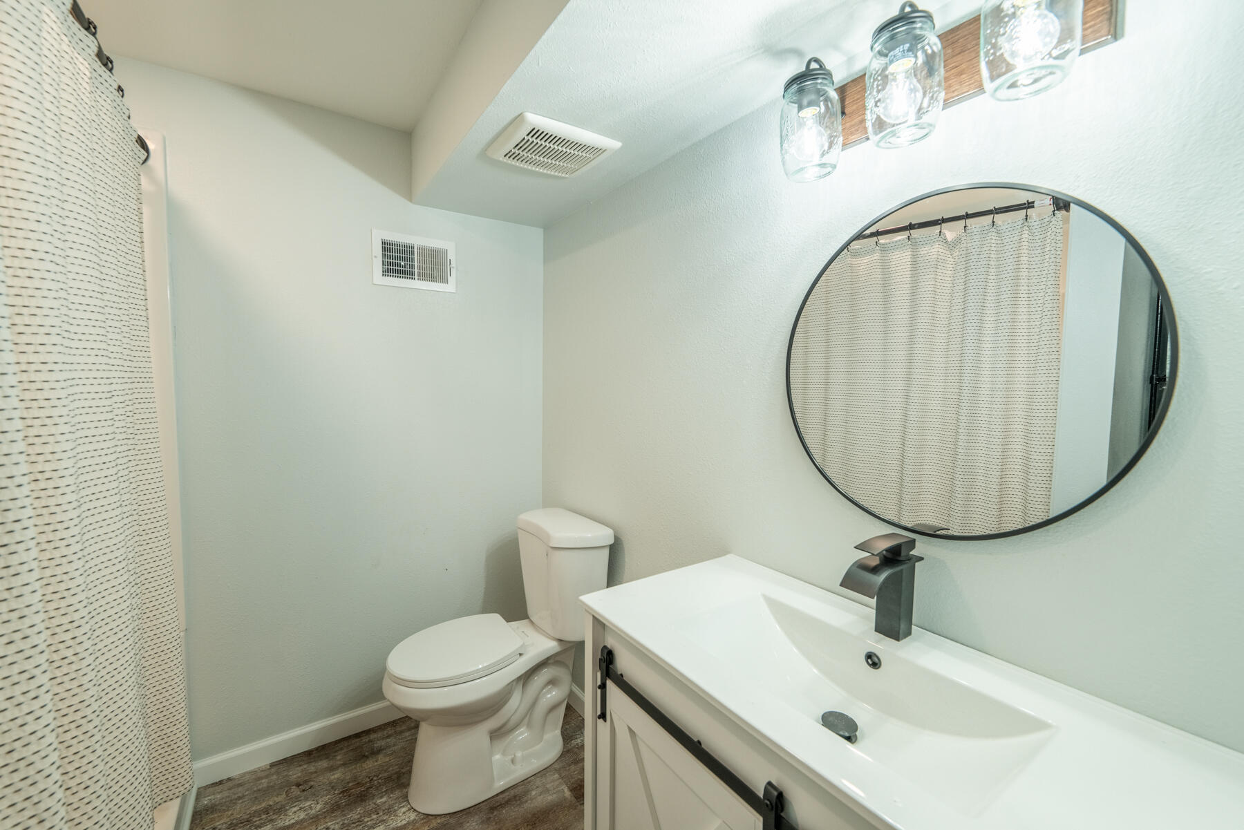 250 Morris Street Pewaukee, WI 53072 - Photo 23 of 32 250 Morris St Pewaukee-36