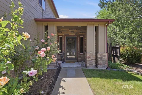 $425,000 | 10285 West Kingsbriar Drive, Boise, ID 83709