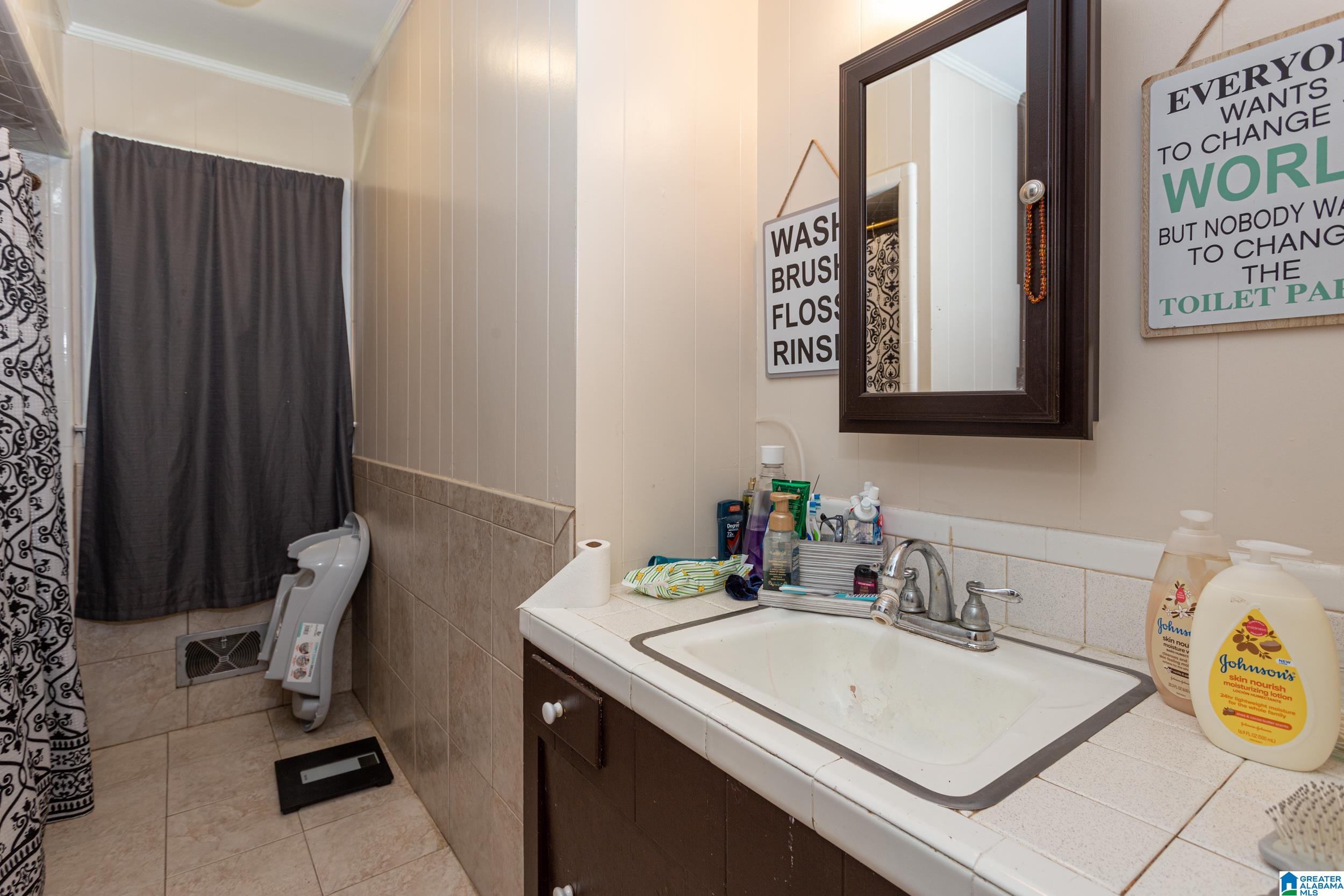 4223 Springhill Drive Anniston, AL 36201 - Photo 17 of 23