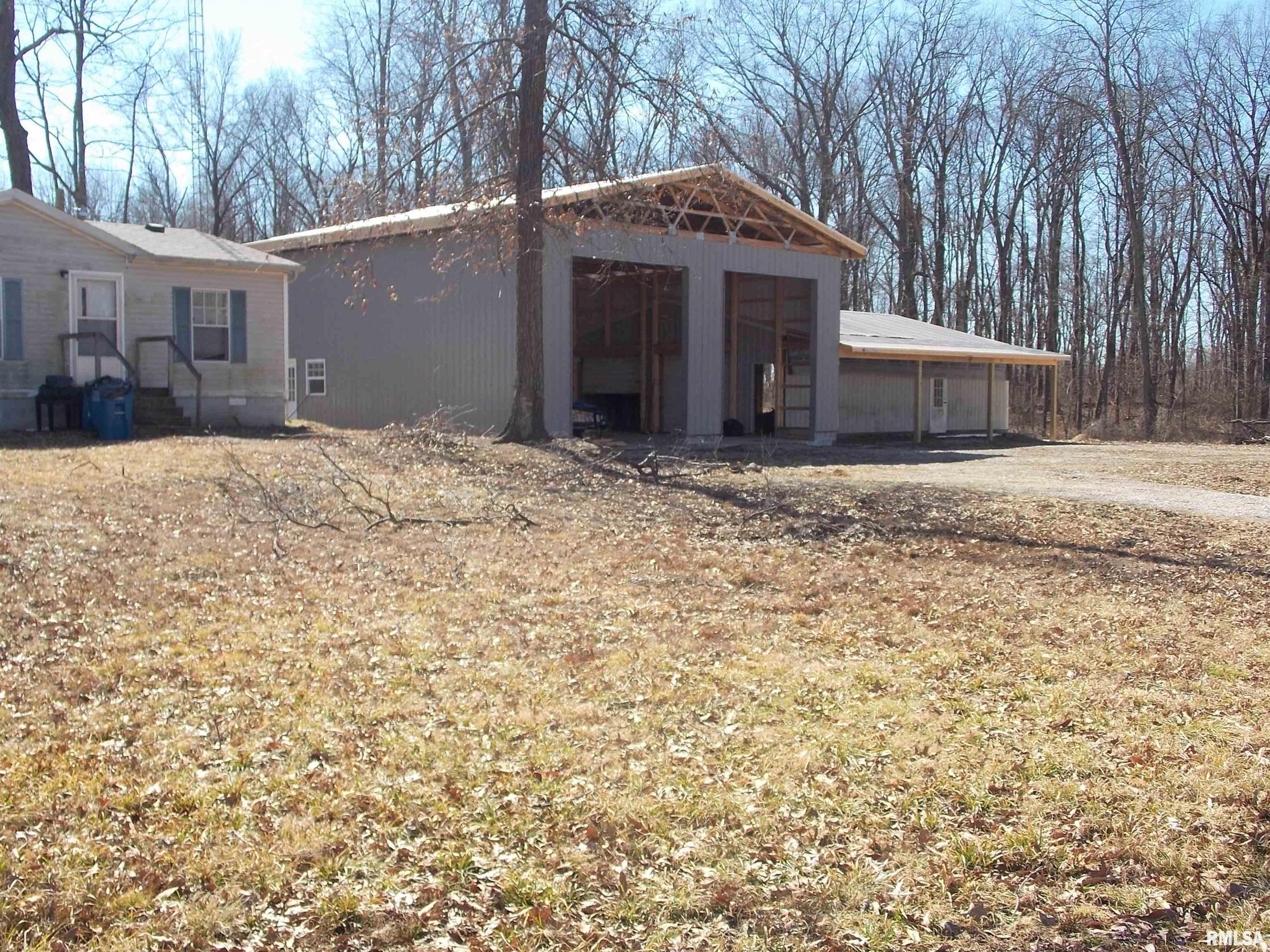 3234 Townhouse Road Salem, IL 62881 - Photo 3 of 23 Gallery Image 3