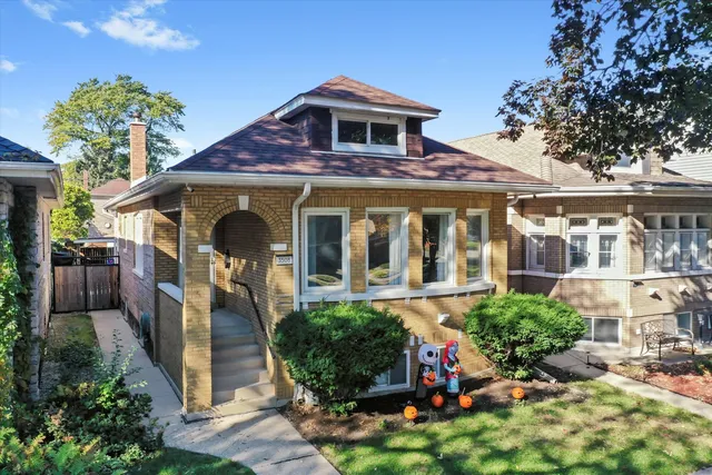 $474,900 | 3508 Gunderson Avenue, Berwyn, IL 60402
