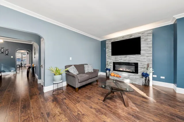 $474,900 | 3508 Gunderson Avenue, Berwyn, IL 60402