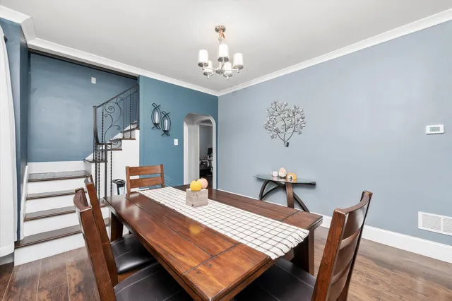 $474,900 | 3508 Gunderson Avenue, Berwyn, IL 60402