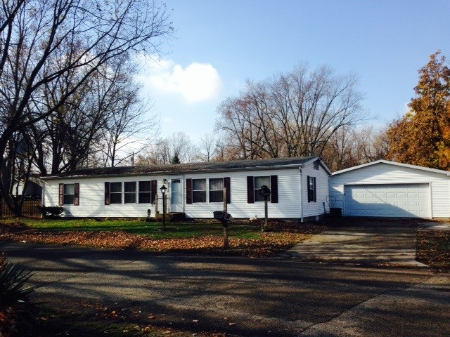 1630 Bancroft Avenue Rochester, IN 46975 - Photo 1 of 19