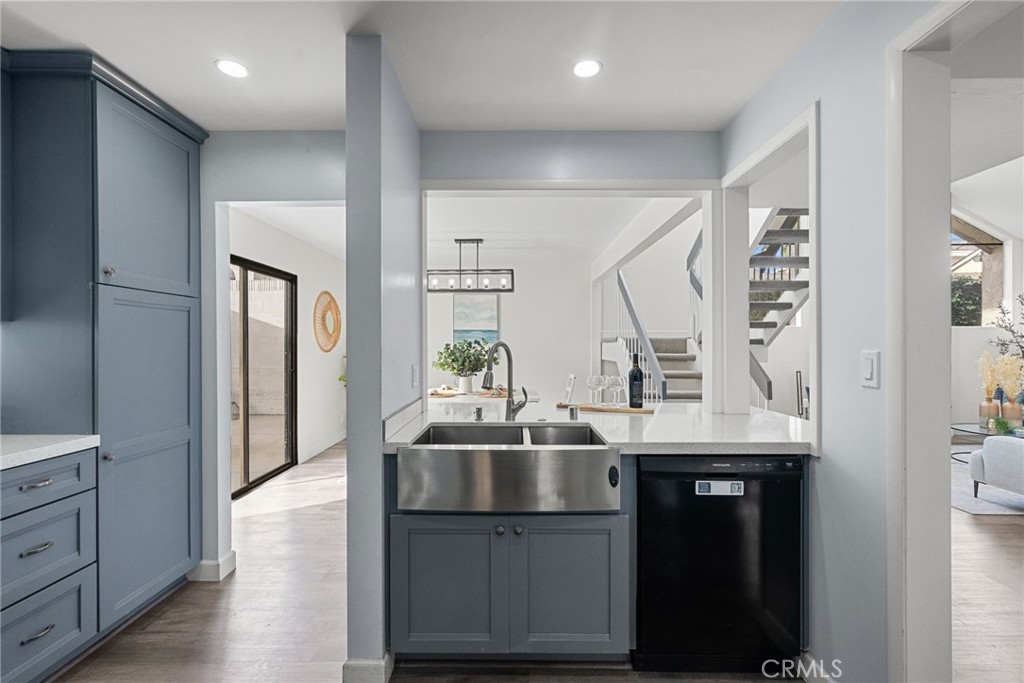 1908 Speyer Lane, Unit B Redondo Beach, CA 90278 - Photo 14 of 38