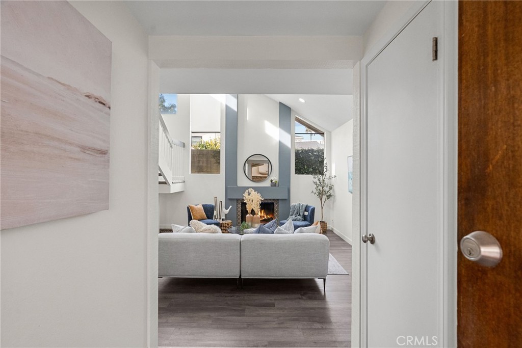 1908 Speyer Lane, Unit B Redondo Beach, CA 90278 - Photo 5 of 38