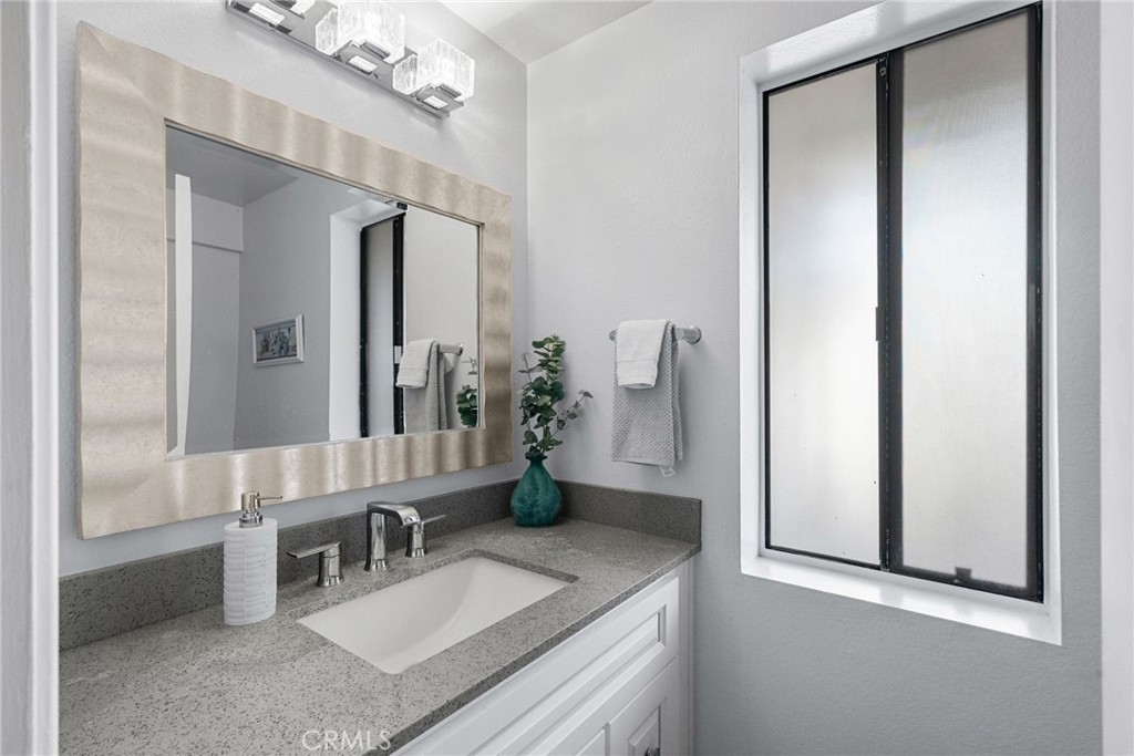 1908 Speyer Lane, Unit B Redondo Beach, CA 90278 - Photo 10 of 38