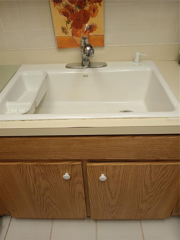 6050 Chesham Drive, Unit 3 New Port Richey, FL 34653 - Photo 11 of 28