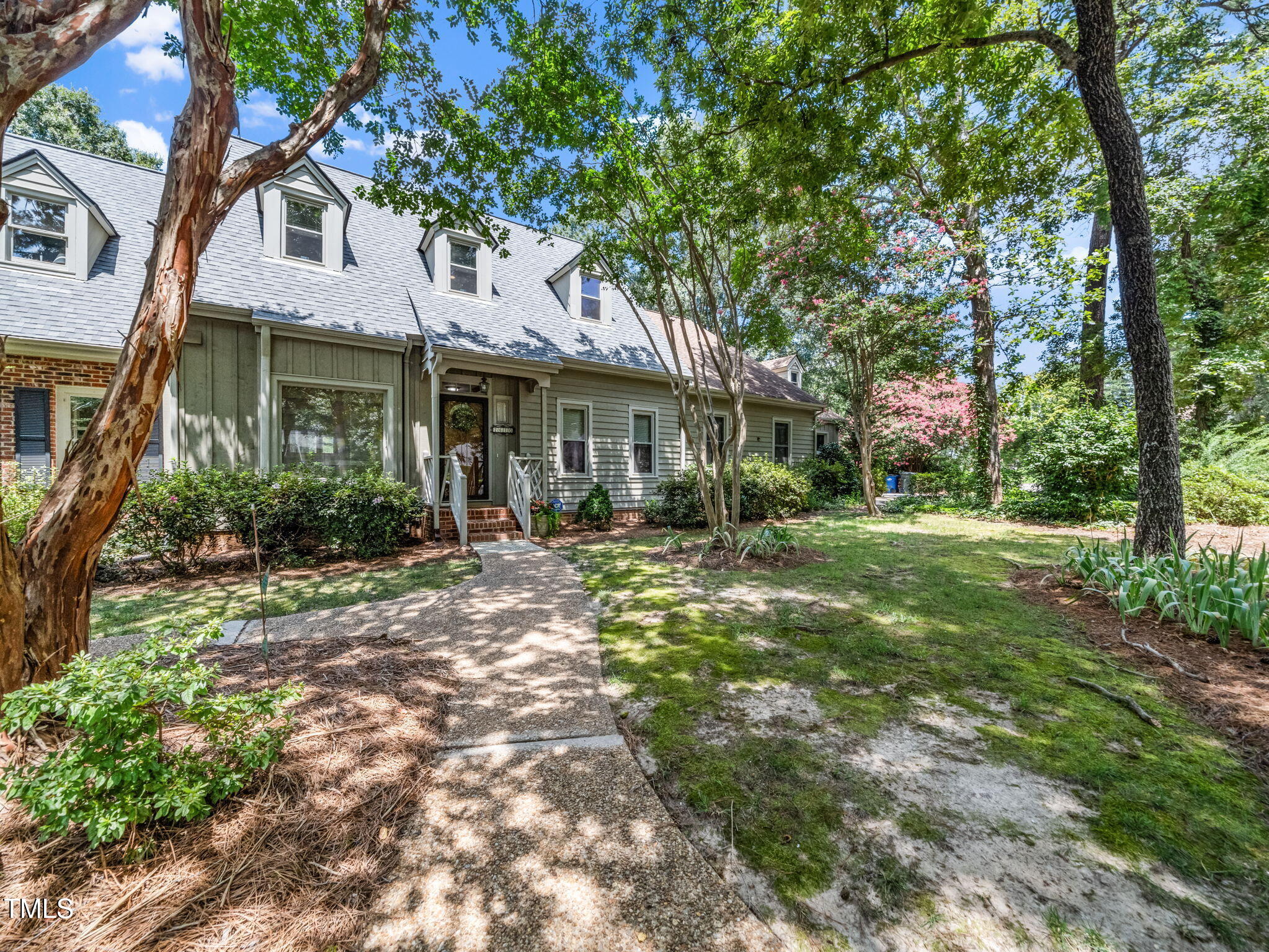2610 Sawmill Road Raleigh, NC 27613 - Photo 2 of 25 HOA Includes Yard Maintenance