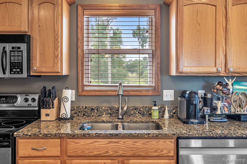 828 East Marr Road Howell, MI 48855 - Photo 15 of 42