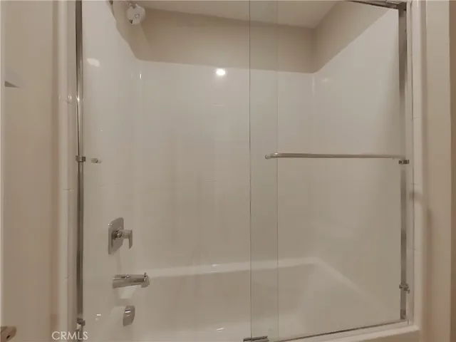 a close view of a bathtub in bathroom