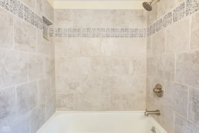 $365,000 | 7532 Camelback Drive, Indianapolis, IN 46250