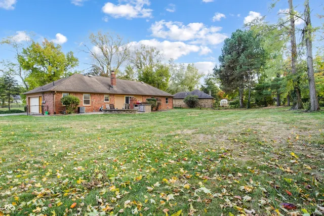 $365,000 | 7532 Camelback Drive, Indianapolis, IN 46250