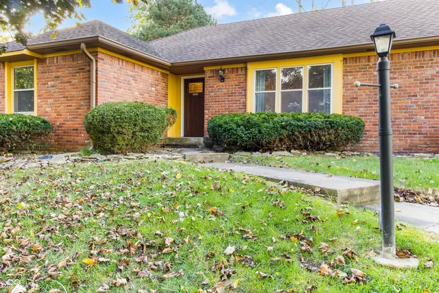 $365,000 | 7532 Camelback Drive, Indianapolis, IN 46250