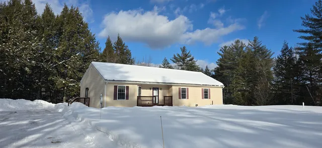 $490,000 | 25 Edwards Drive, Gilmanton, NH 03837