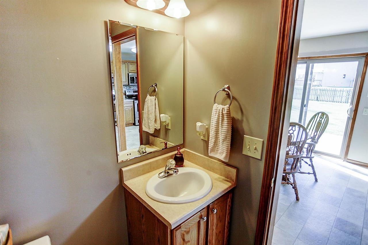 1403 Rambler Road Huntertown, IN 46748 - Photo 15 of 30 Gallery Image 15