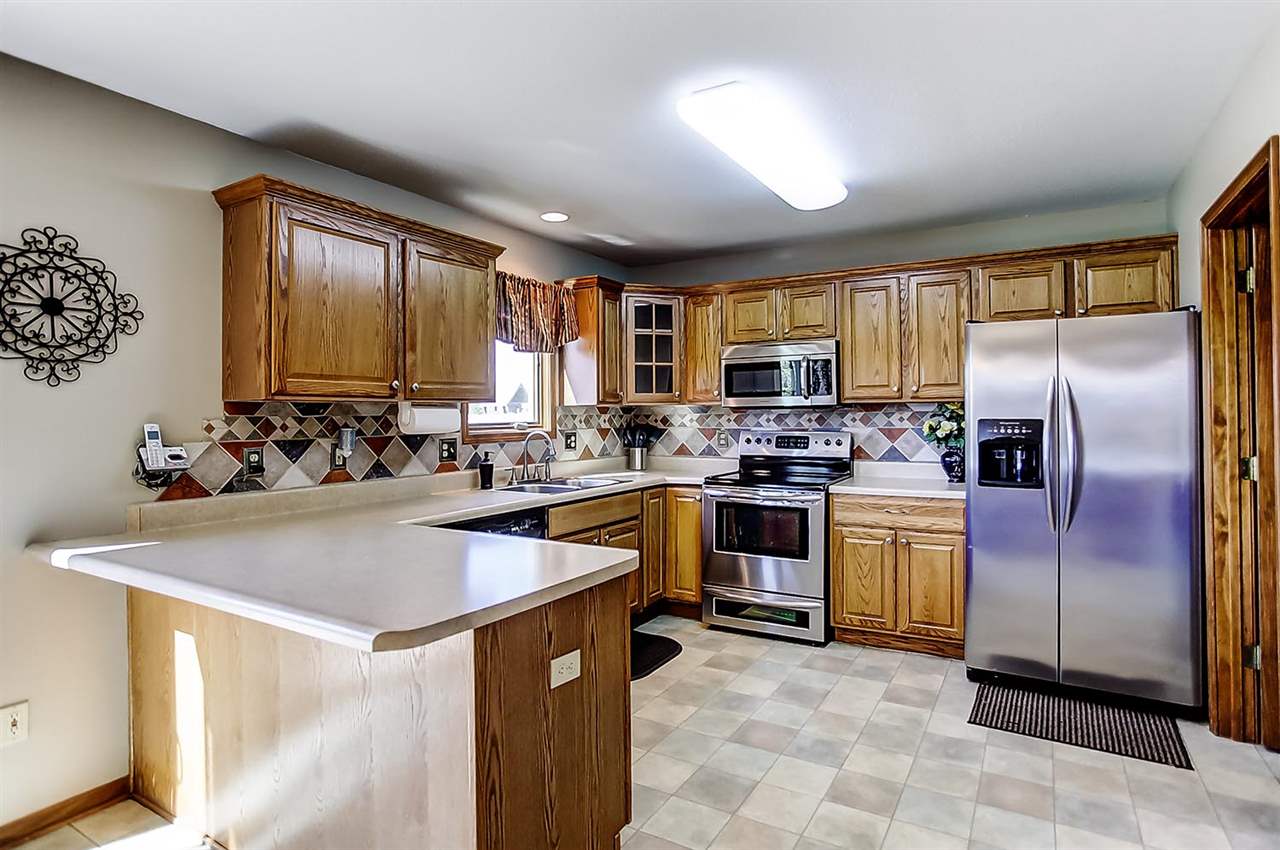 1403 Rambler Road Huntertown, IN 46748 - Photo 9 of 30 Gallery Image 9