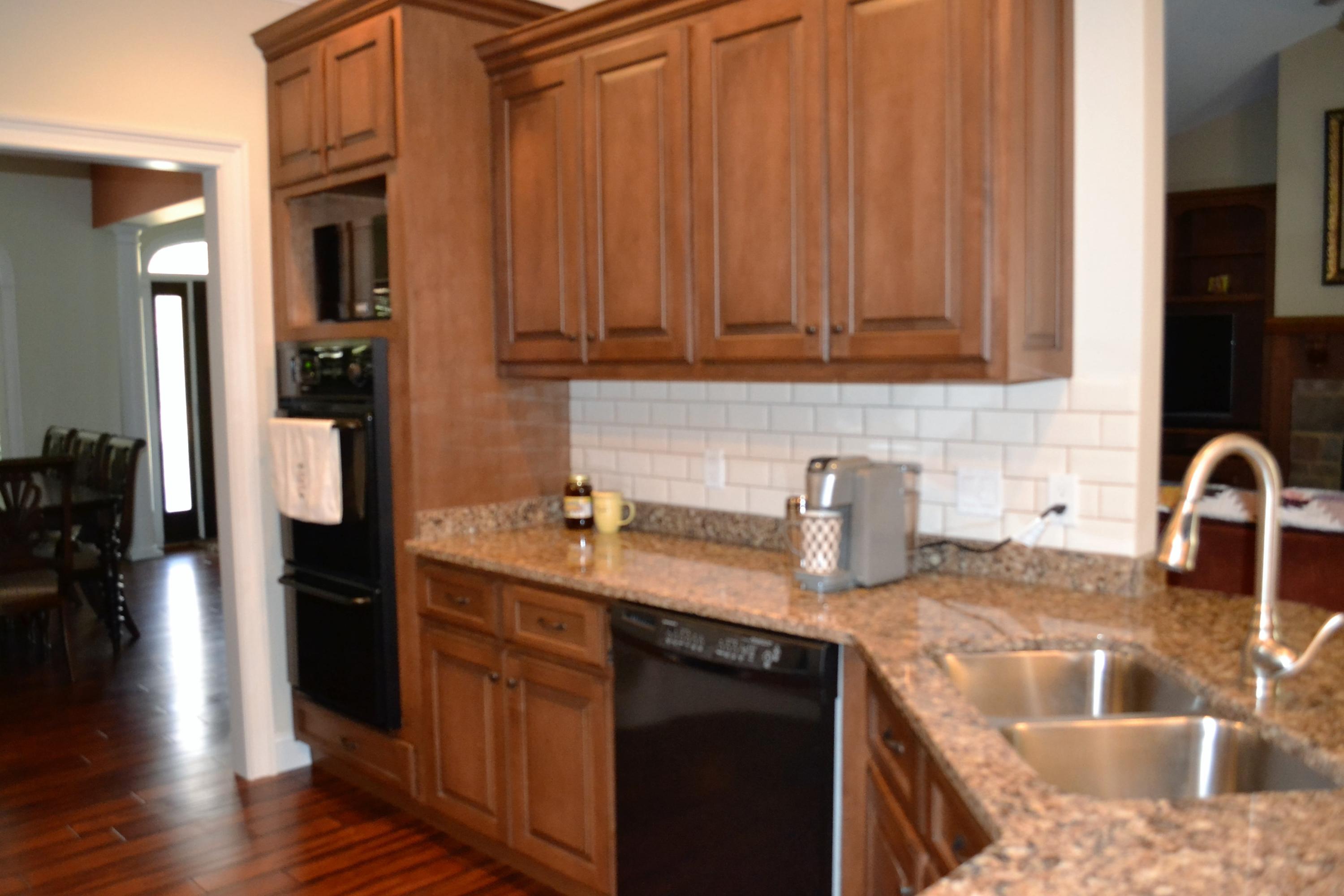 927 Goosepond Road Monterey, TN 38574 - Photo 8 of 39 Subway tile backsplash