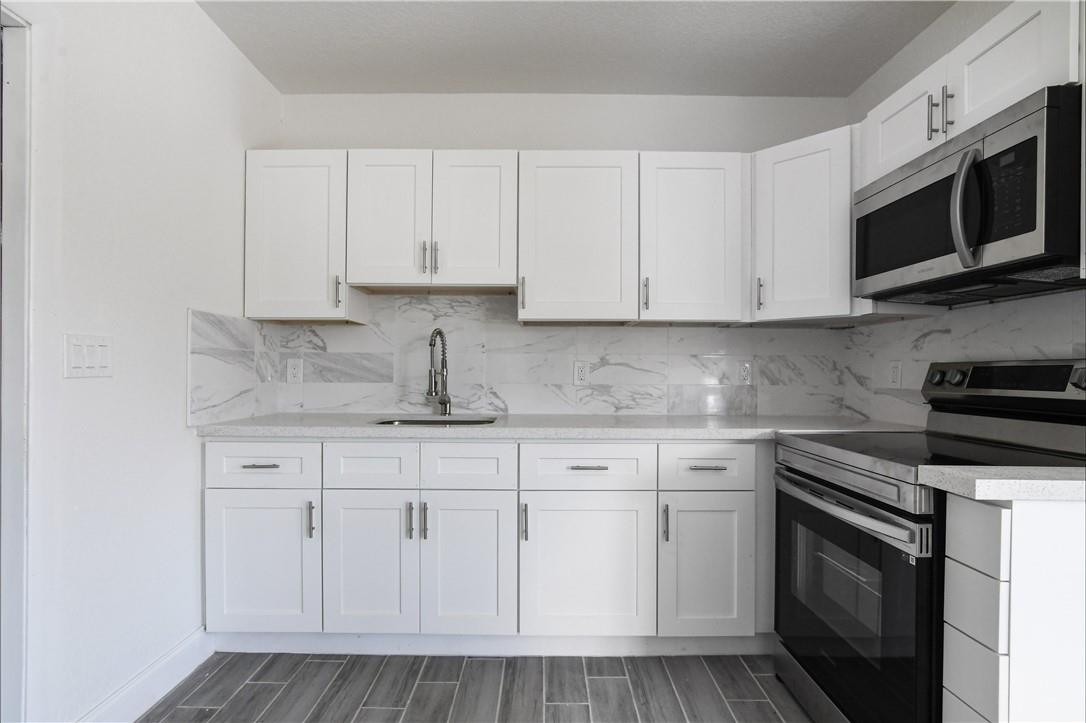 424 West 15th Street Riviera Beach, FL 33404 - Photo 12 of 34 Photo 12