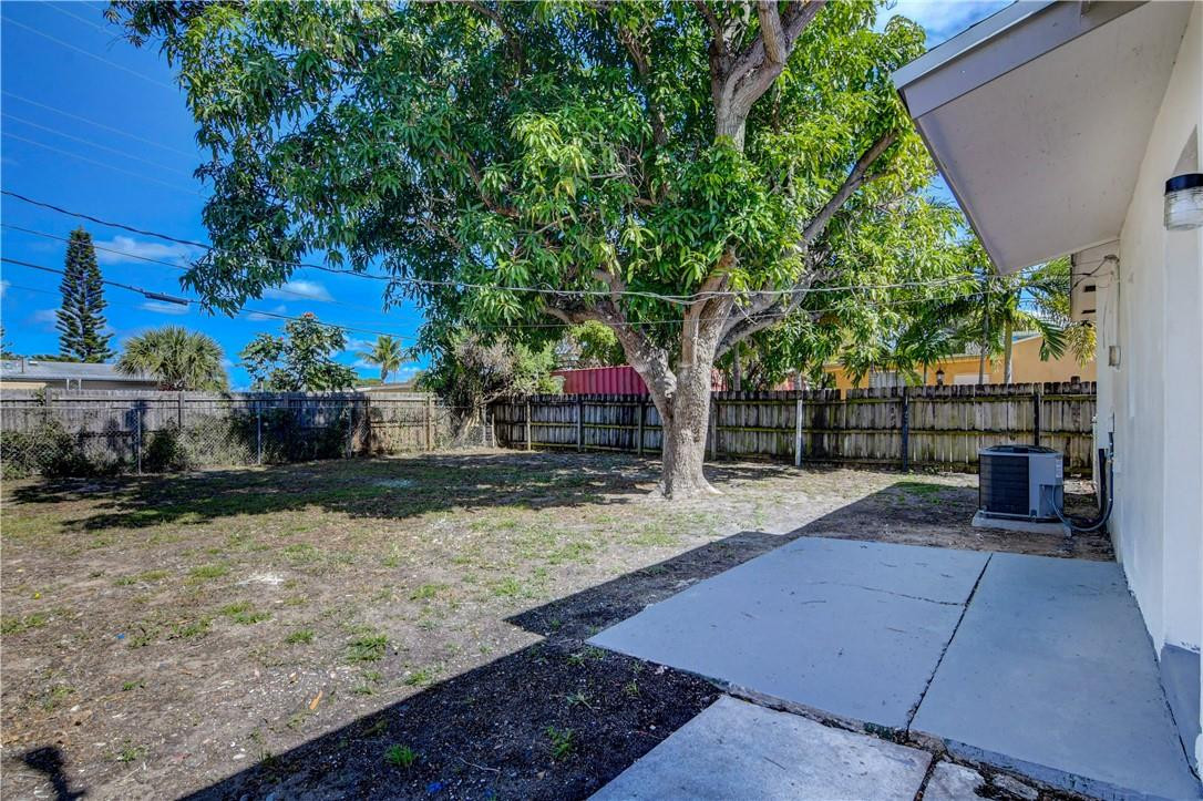 424 West 15th Street Riviera Beach, FL 33404 - Photo 33 of 34 Photo 33