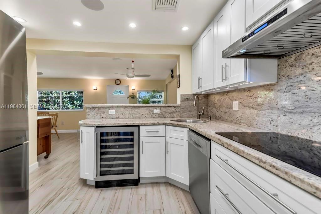 222 Southwest 7th Street Dania Beach, FL 33004 - Photo 6 of 59