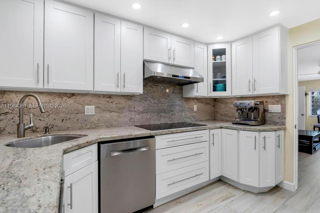 222 Southwest 7th Street Dania Beach, FL 33004 - Photo 7 of 59