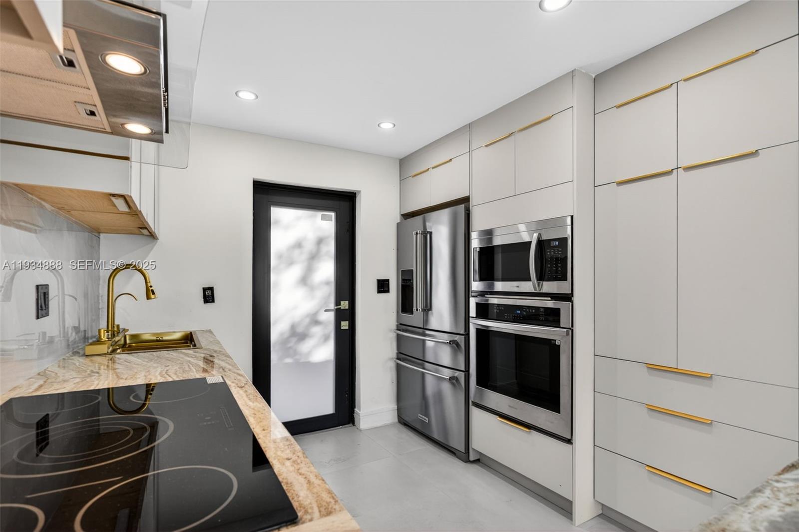 1488 Northeast 29th Street Pompano Beach, FL 33064 - Photo 12 of 30