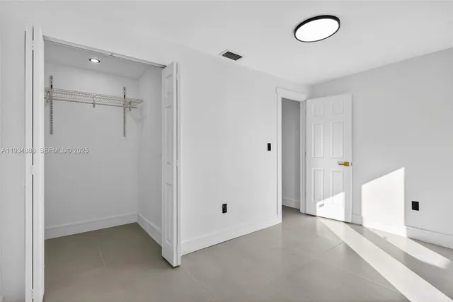 a close view of utility and utility room