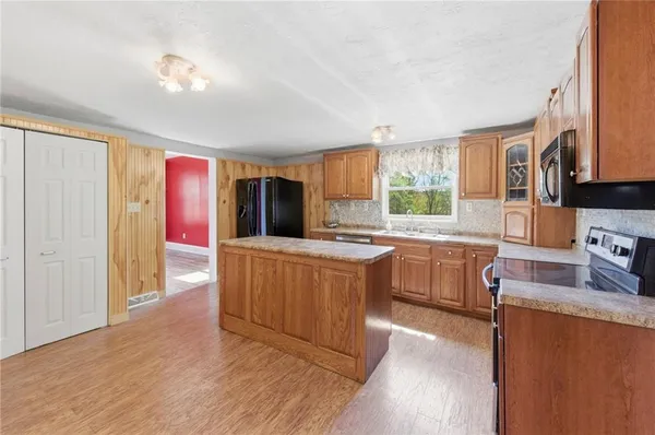$289,900 | 365 West Park Road, Portersville, PA 16051