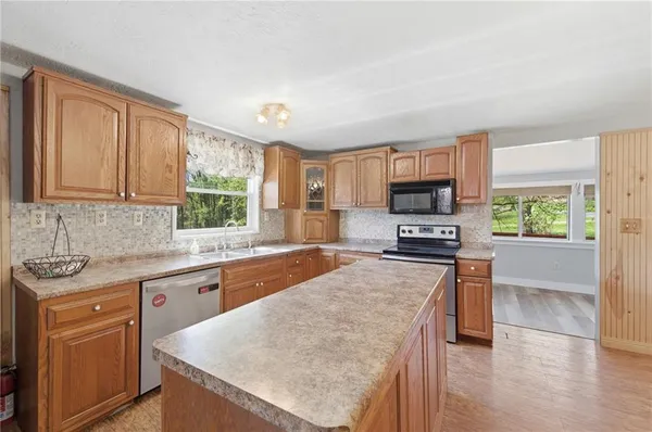 $289,900 | 365 West Park Road, Portersville, PA 16051