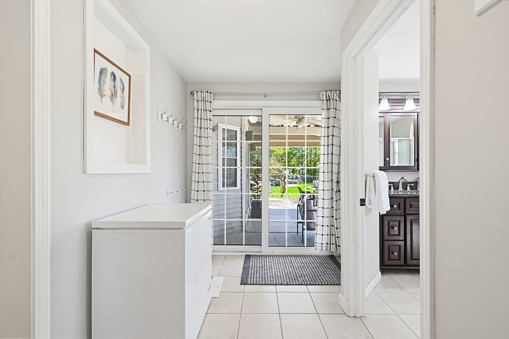18 Anchorage Road Franklin, MA 02038 - Photo 19 of 42