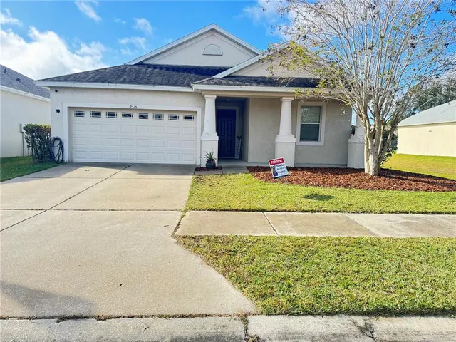 $2,300 | 2515 Torrens Drive, Lakeland, FL 33805