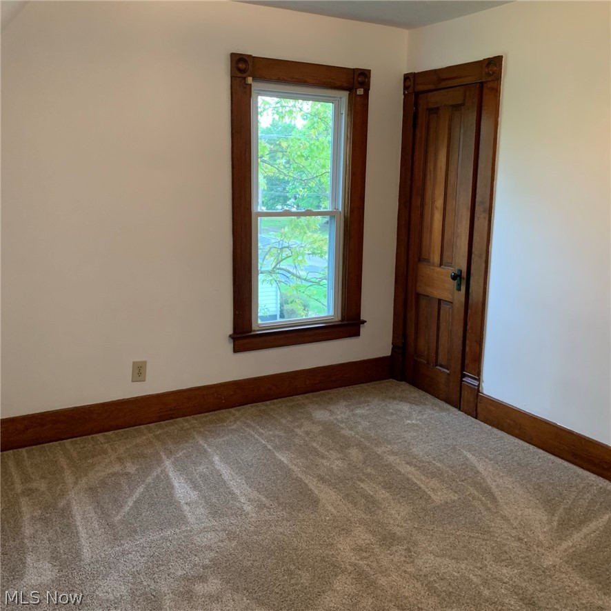 1432 Palmyra Road Southwest Warren, OH 44485 - Photo 10 of 16 Bedroom 3