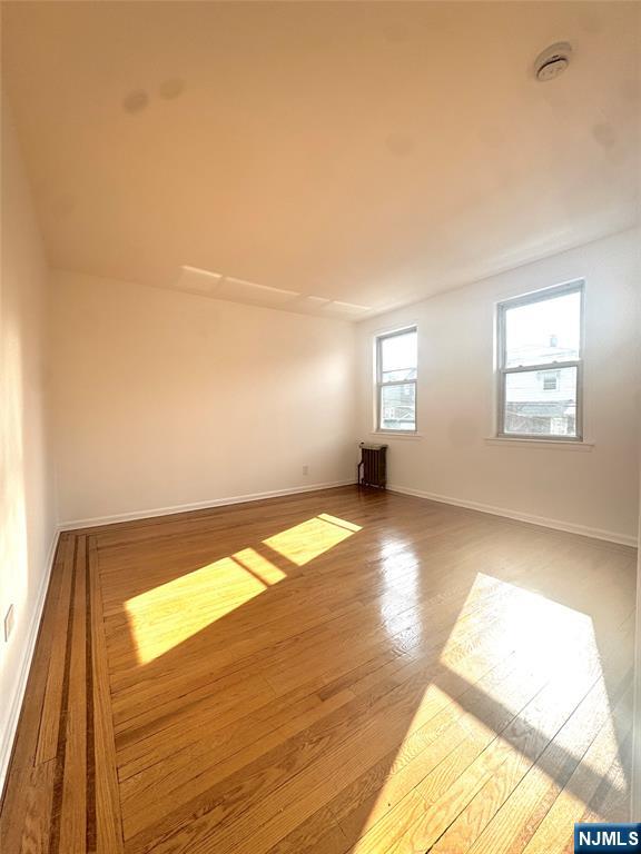 688 Kingsland Avenue, Unit 2 Ridgefield, NJ 07657 - Photo 3 of 14