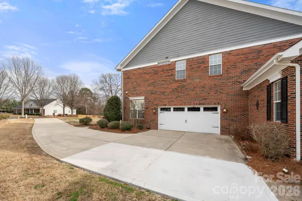 $775,000 | 1416 Shade Tree Court, Matthews, NC 28104