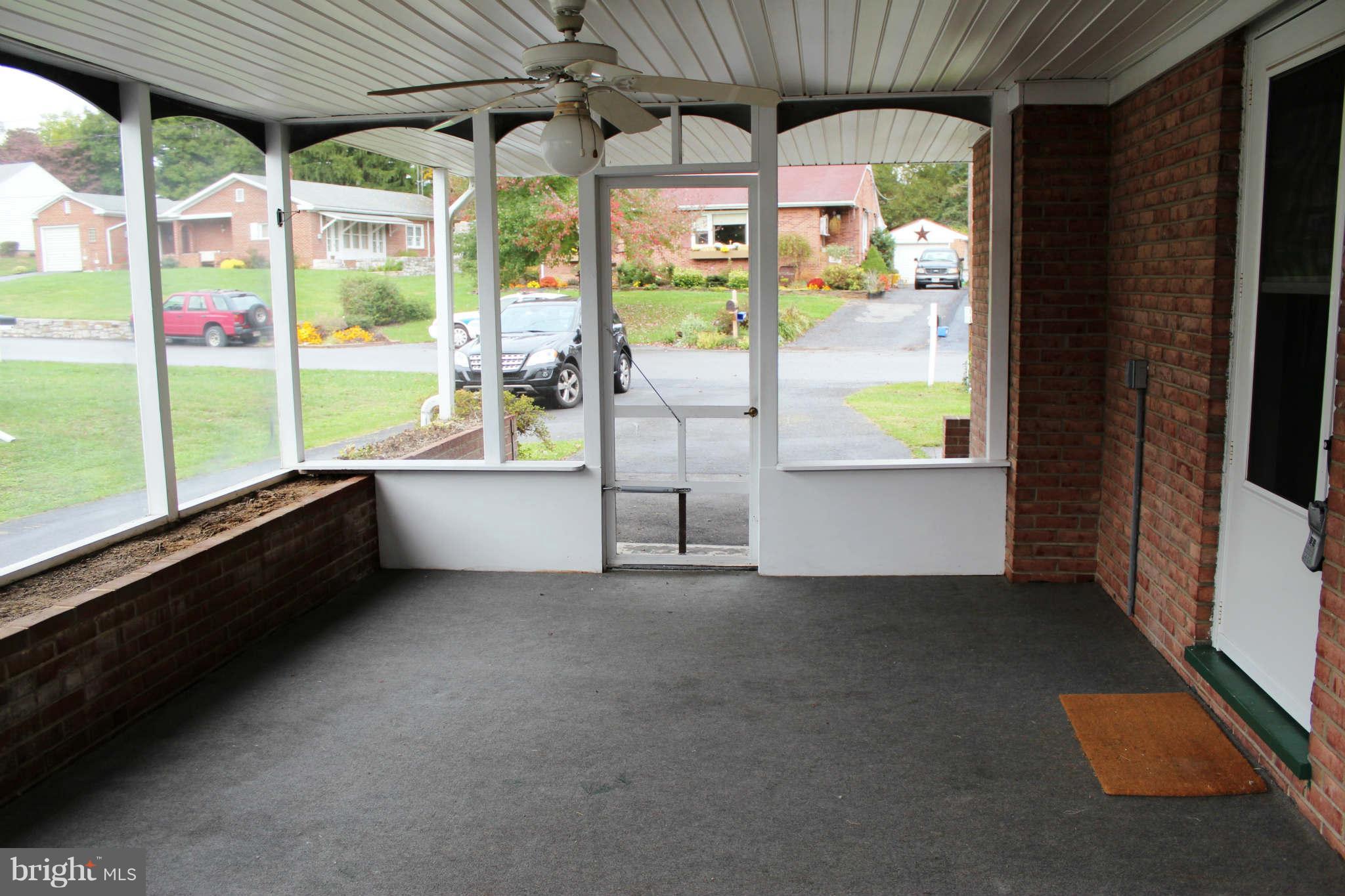 11810 Clearview Road Hagerstown, MD 21742 - Photo 4 of 12 Screened in Carport