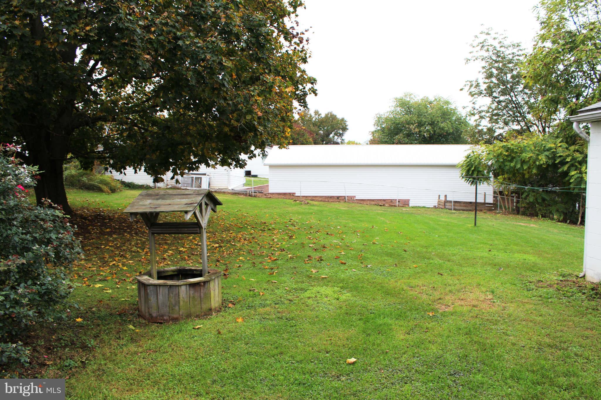 11810 Clearview Road Hagerstown, MD 21742 - Photo 6 of 12 Back Yard