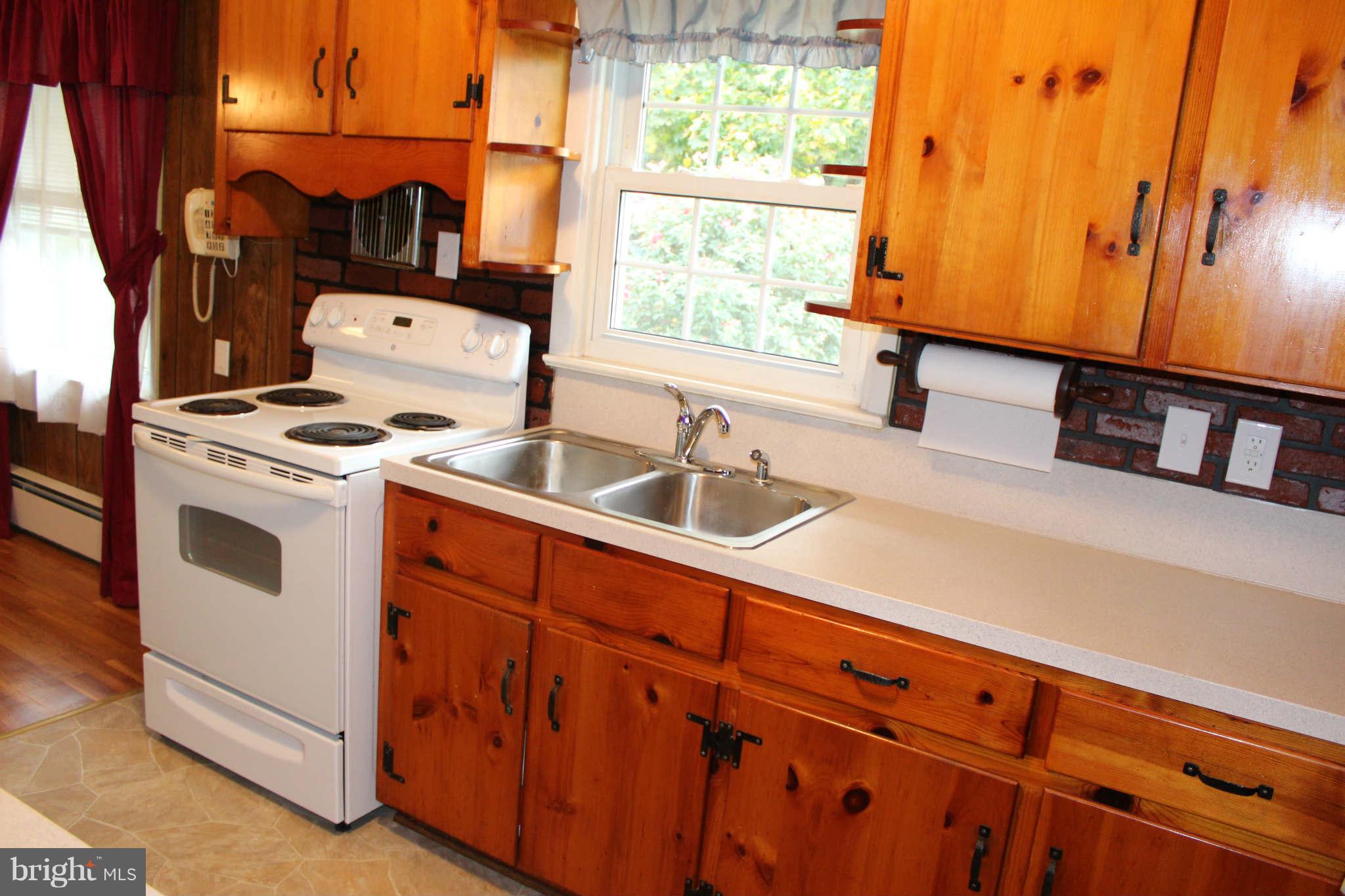 11810 Clearview Road Hagerstown, MD 21742 - Photo 8 of 12 Kitchen