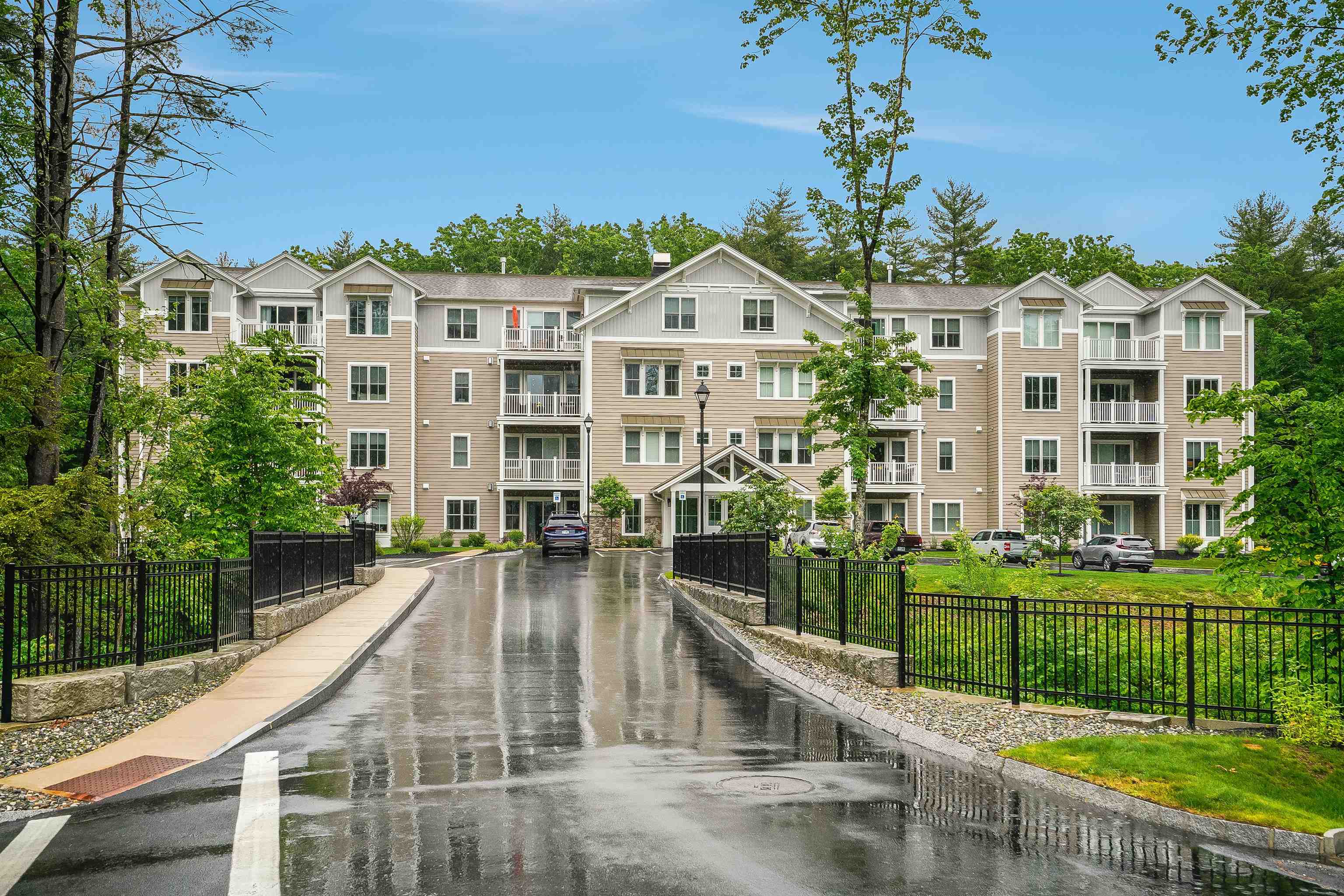 32 Willey Creek Road, Unit 104 Exeter, NH 03833 - Photo 2 of 40 Gallery Image 2