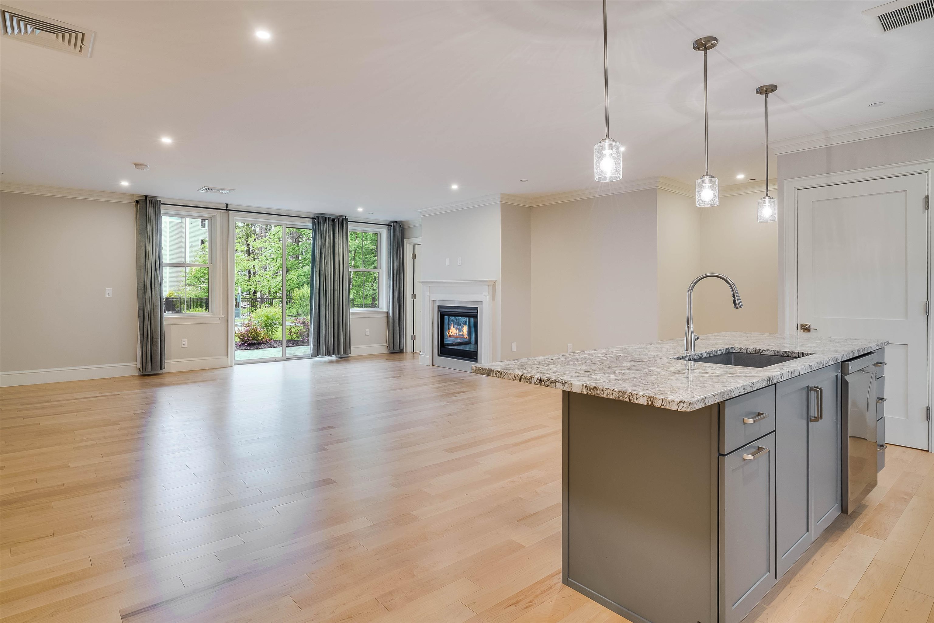 32 Willey Creek Road, Unit 104 Exeter, NH 03833 - Photo 8 of 40 Gallery Image 8