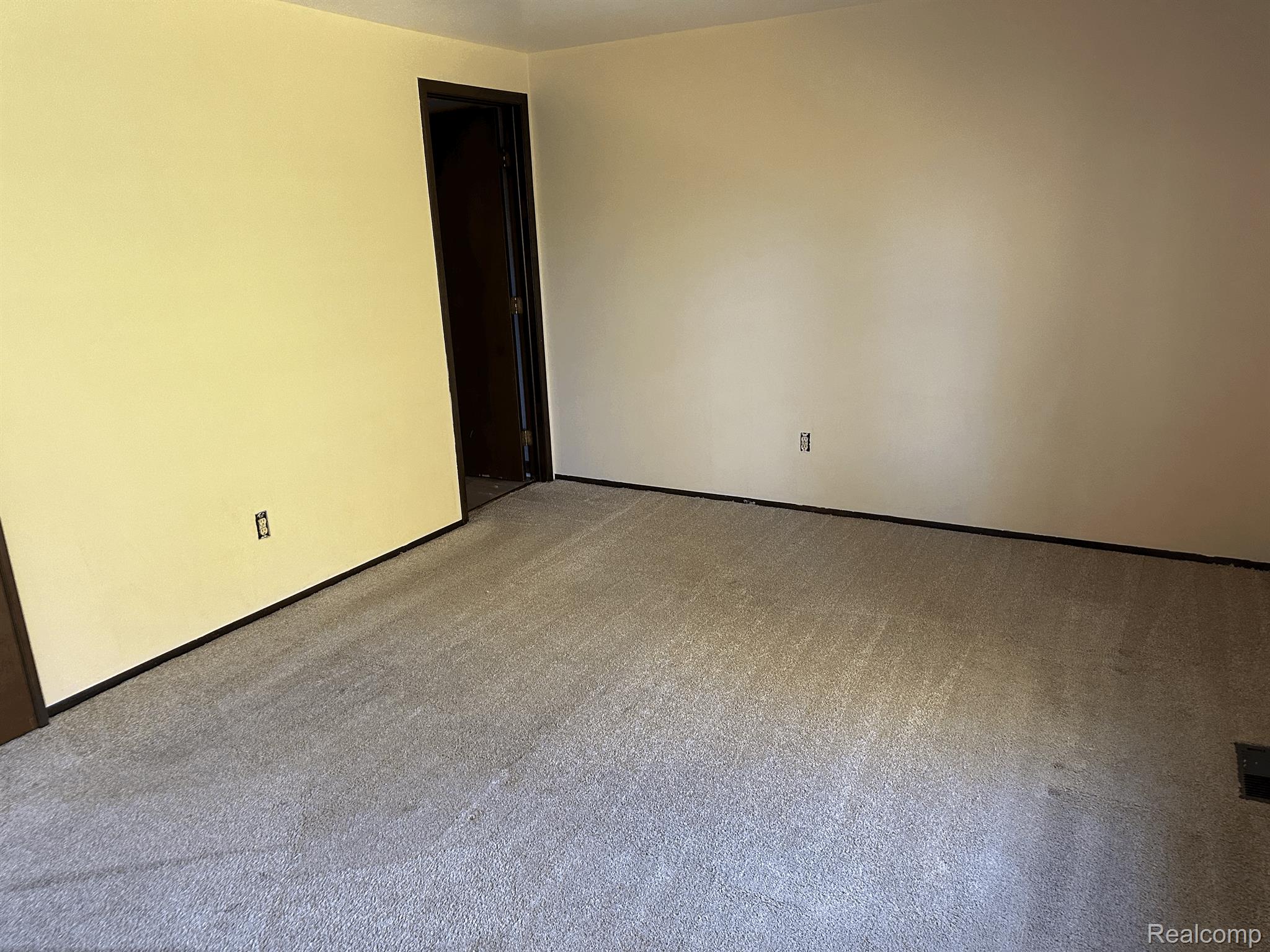 24726 Chalk Farm Road West Warren, MI 48091 - Photo 21 of 49 Gallery Image 21