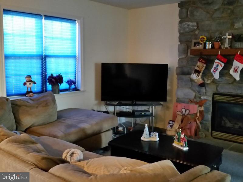 3589 Riding Club Drive York, PA 17404 - Photo 11 of 32 Gallery Image 11