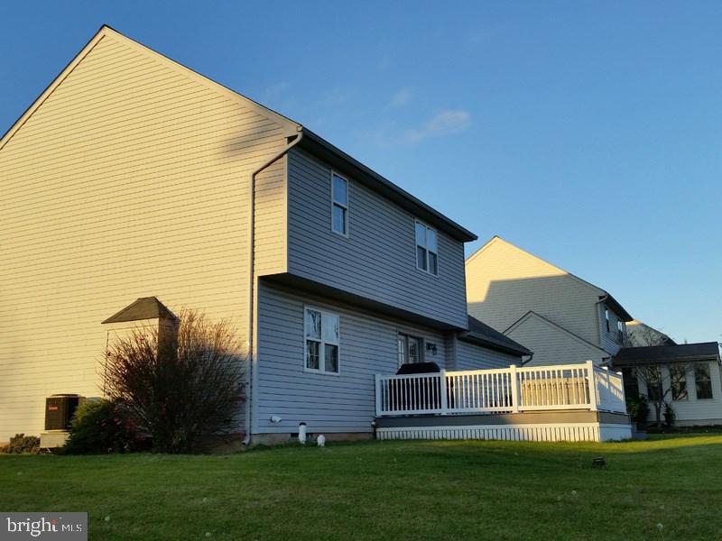 3589 Riding Club Drive York, PA 17404 - Photo 4 of 32 Gallery Image 4