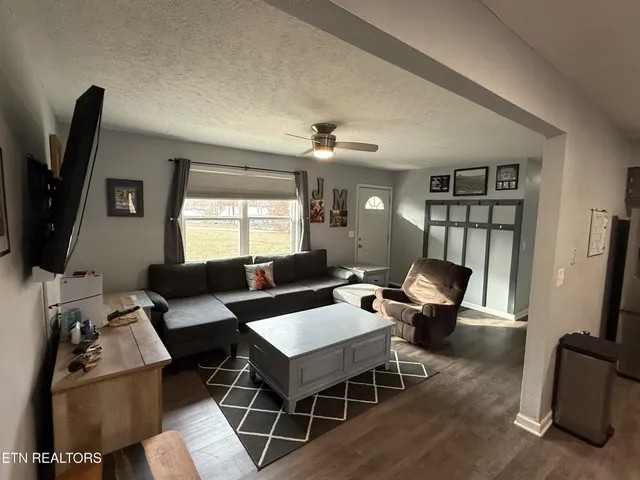 $239,000 | 1070 North Shady Ln Loop, Clarkrange, TN 38553