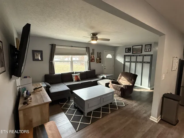 $239,000 | 1070 North Shady Ln Loop, Clarkrange, TN 38553